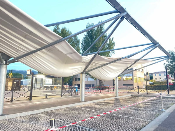 Trets : Danger à la gare routière. Trets : Danger à la gare routière.