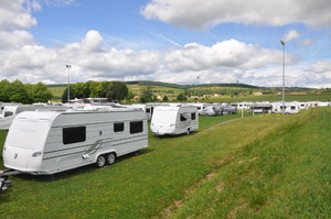 Aix-en-Provence : une centaine de caravanes de gens du voyage s’installent au complexe du Val de l’Arc