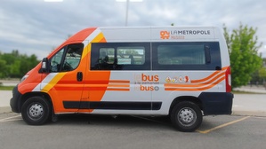 Trets met en circulation une navette pour relier la gare routière au centre-ville : une promesse électorale tenue !!! Trets met en circulation une navette pour relier la gare routière au centre-ville : une promesse électorale tenue !!!