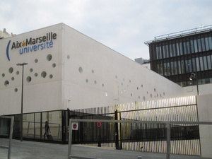 Aix-en-Provence : les étudiants d’éco font leur rentrée dans un campus flambant neuf