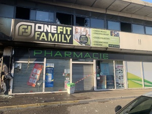 Vitrolles : un incendie met à l’arrêt plusieurs commerces près de Grand Vitrolles Vitrolles : un incendie met à l’arrêt plusieurs commerces près de Grand Vitrolles