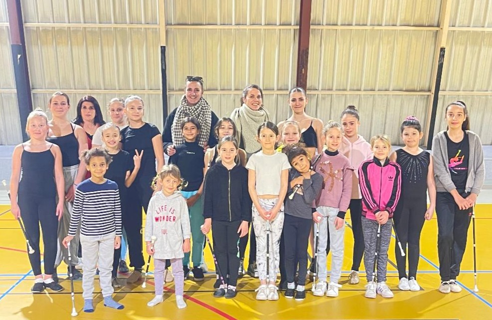 Trets : Le Twirling Baton en pleine ascension qui recherche des moyens Trets : Le Twirling Baton en pleine ascension qui recherche des moyens