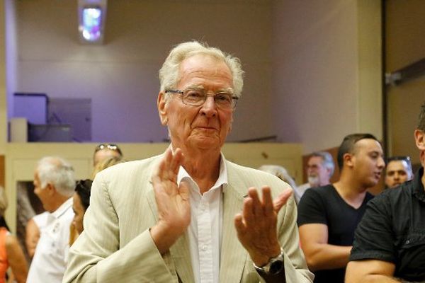 Gardanne en deuil : hommage à Roger Meï, maire emblématique Gardanne en deuil : hommage à Roger Meï, maire emblématique