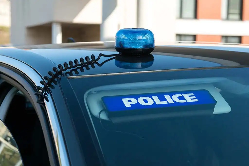 Plan de Campagne : un jeune de 18 ans percute volontairement une voiture de police après une course-poursuite