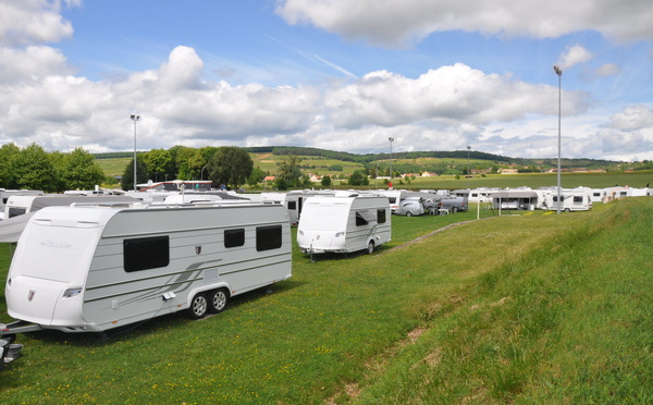 Aix-en-Provence : une centaine de caravanes de gens du voyage s’installent au complexe du Val de l’Arc